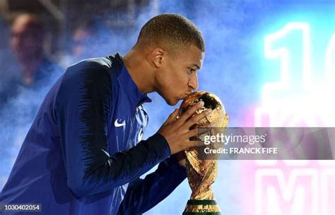 Kylian Mbappe World Cup Photos And Premium High Res Pictures Getty Images