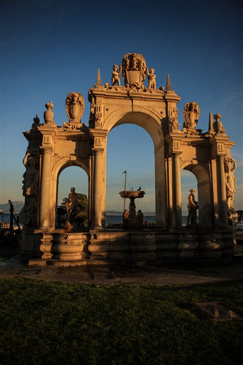 Arches In Naples Cliff Hellis Flickr