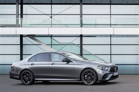 First Drive Review 2021 Mercedes Amg E53 Scintillates With Smooth Performance Motor Authority