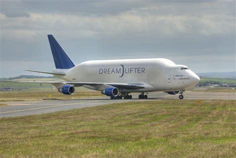 Boeing 747 Dreamlifter Cockpit