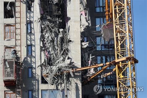 추가 붕괴 위험 타워크레인 해체실종자 수색 일시중지 연합뉴스