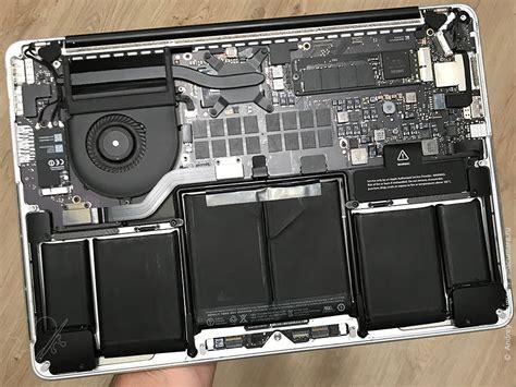 Как поменять аккумулятор на Macbook Pro 13 Retina?