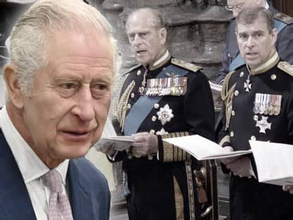 König Charles III Stich ins Herz von Vater Prinz Philip 99