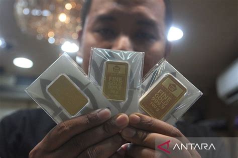 Harga Emas Antam Hari Ini Turun Jadi Sebegini Per Gram