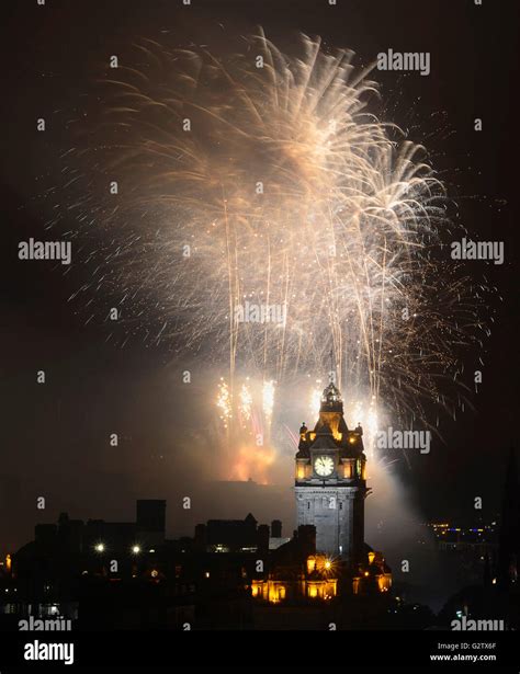 Fireworks edinburgh tattoo hi-res stock photography and images - Alamy