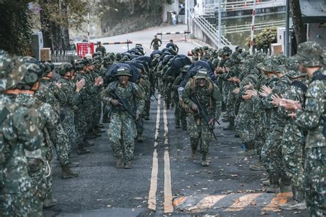 十軍團「自製火藥訓練」爆炸中士全身受傷 國防部回應了 中天新聞網