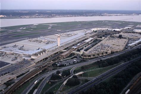 Os Aeroportos Pousos Mais Perigosos Do Mundo