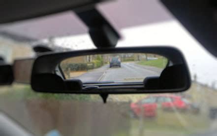 Mirror Adjustment and Setting the Mirrors – Driving Test Tips