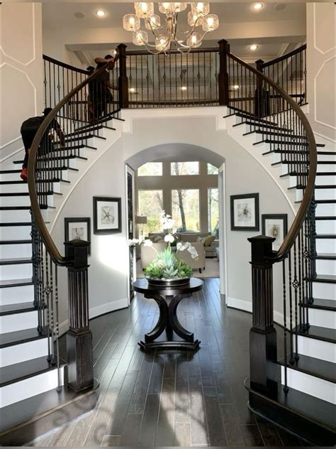 16 Elegant Traditional Staircase Designs That Will Amaze You Artofit