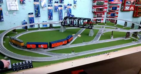 12 Wonderful Lionel Train Layouts – [WITH VIDEOS] - Toy Train Center