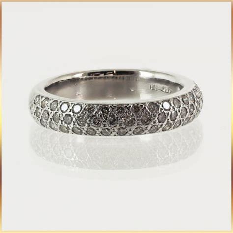 18k White Gold Pave Diamond Ring | ME Jewellers