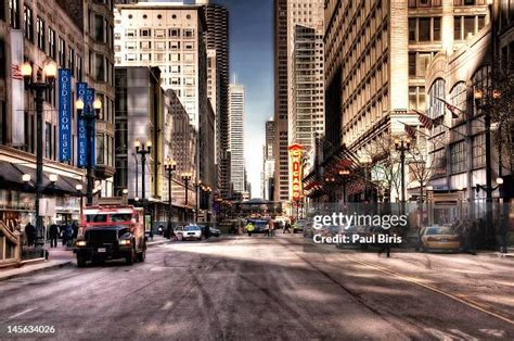 State Street Chicago Photos and Premium High Res Pictures - Getty Images