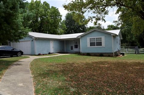 303 Valley Ave Berryville Ar 72616 Trulia