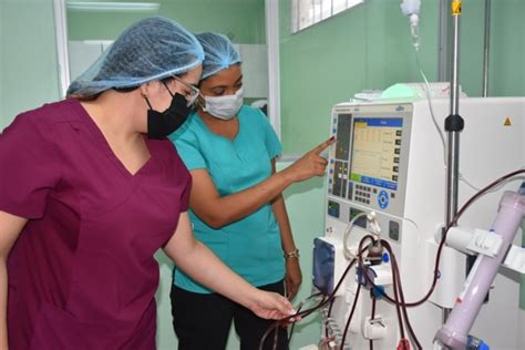 Pacientes Son Atendidos En La Nueva Sala De Hemodi Lisis Del Chdr