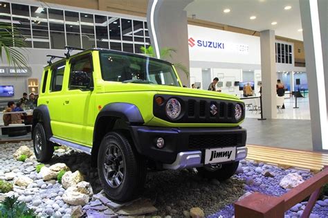 Suzuki Suguhkan Beragam Aktivitas Hingga Mobil Konsep Listrik EVX Di