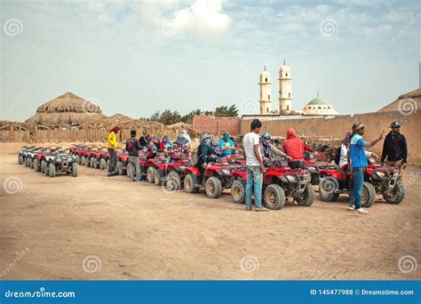 Hurghada Egipto Febrero De Safari En El Desierto Cerca De