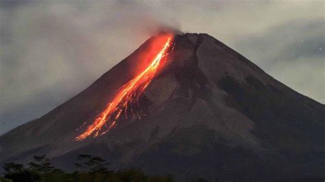 Aktivitas Gunung Merapi Senin Oktober Kali Guguran Lava