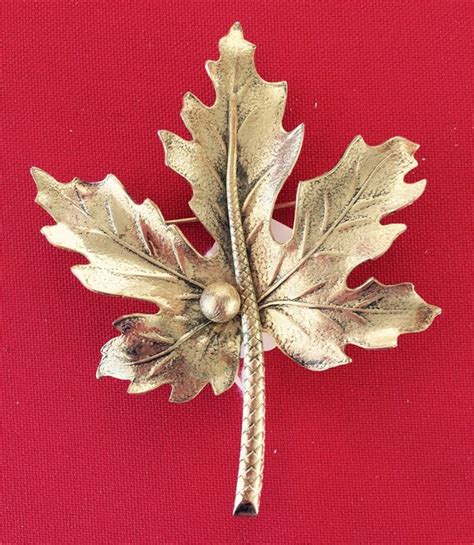 Vintage Maple Leaf Brooch By Suziestrinkets On Etsy