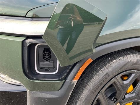 Rivian R1s First Drive The First 3 Row Electric Suv Is Here A Girls