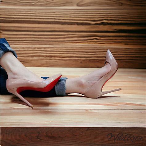 Christian Louboutin Nude Patent Leather So Kate Point Gem