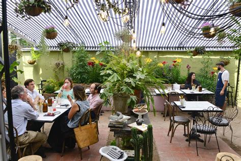 Un Restaurante Oculto En Un Jard N De Vitacura Finde