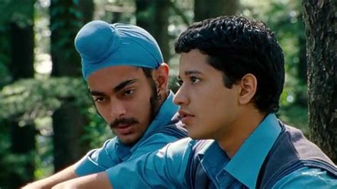 Udaan (2010) - Review, Star Cast, News, Photos | Cinestaan