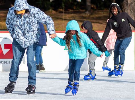 Outdoor Ice Skating Rinks In Connecticut Open In 2020 21 Outdoor Ice