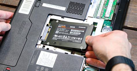 Bí kíp kiểm tra ổ cứng laptop là ổ SSD hay HDD mà không cần tháo máy