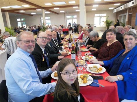 Le Repas Traditionnel Le Souvenir Fran Ais D H Nin Beaumont