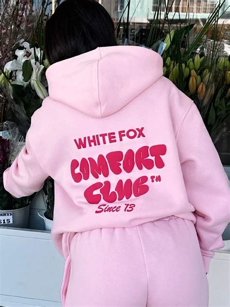 Comfort Club Oversized White Fox Hoodie Wilson Jackets