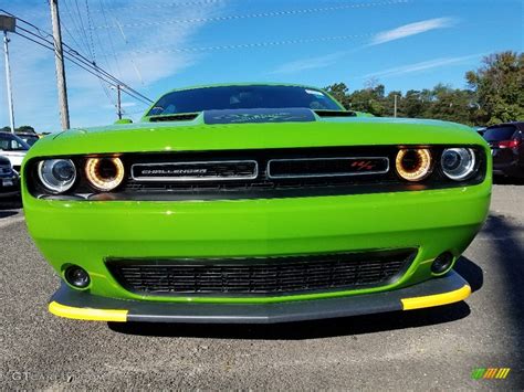 2017 Green Go Dodge Challenger Rt Scat Pack 123080143 Photo 2