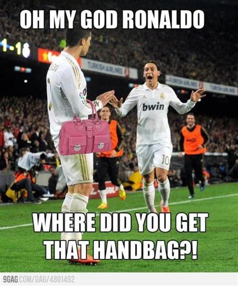 This Totally Cracked Me Up Soccer Jokes Funny Sports Memes Funny