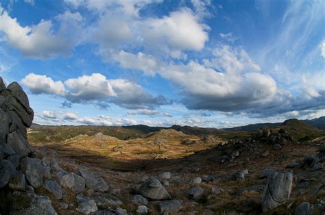 Os Moinhos De Souto Bom E A Vista Da Serra Do Caramulo Sapo Viagens