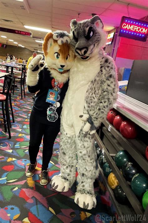 Happy Fursuit Friday 🐾🐾 Rfurry