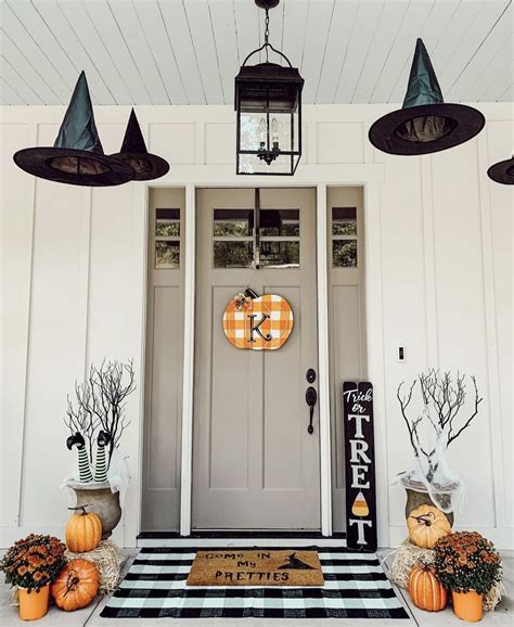 20 Spooky Halloween Porch Decor Ideas To Impress Your Guests Astrapearl