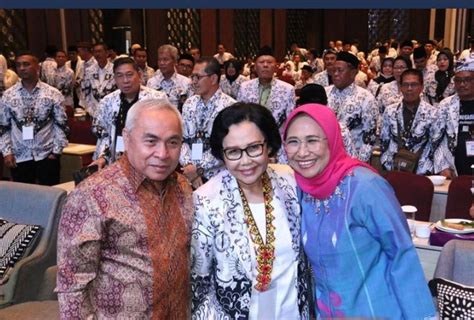 Buka Konferensi Kerja Nasional Iv Pgri Isran Noor Terima Kasih Kerja