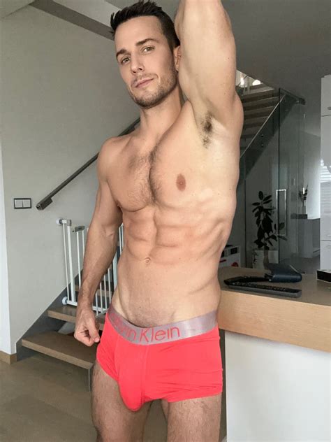 Men On Twitter Rt Godlystefano Sniff That Armpits