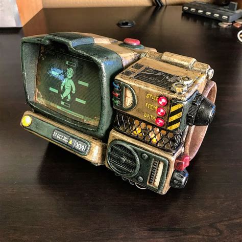 Pip Boy Classic Cant Wait For This Bethesda Gamergirl Gaming