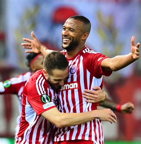 Seis Portugueses E David Carmo Levam Olympiacos A Uma In Dita Final