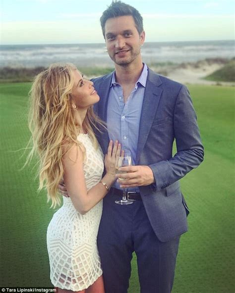 Tara Lipinski Bikini