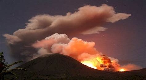 Gunung Lokon Meletus Okezone News