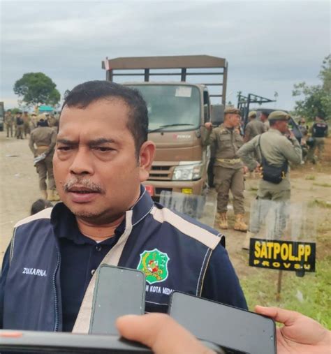 Pemkot Tim Terpadu Pemko Medan Bongkar Bangunan Liar Di Atas Aset