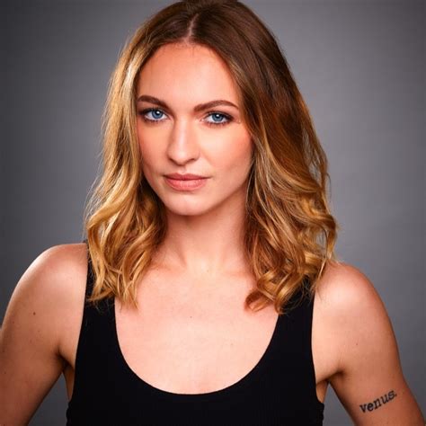 Olivia Buckle - Actor Model - Freelance | LinkedIn