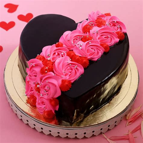 Chocolate Cake With Roses Delivery Chennai Order Cake Online Chennai