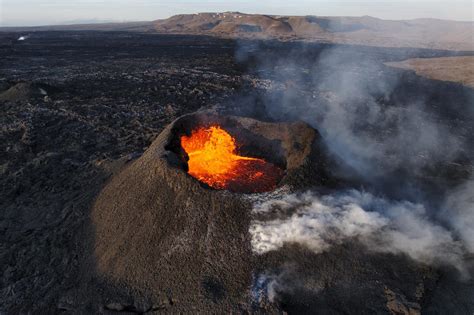 40 Earthquakes In The Magma Tunnel Iceland Monitor