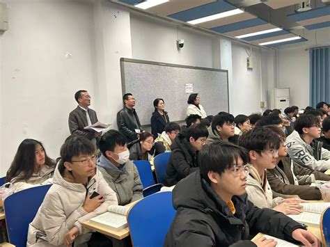 我院领导班子深入思政课堂集中听课 河北经贸大学马克思主义学院