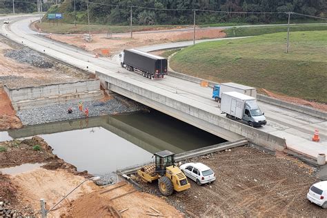 Transporte De Vigas Da Rodovia Dos Min Rios Ag Ncia Estadual De Not Cias