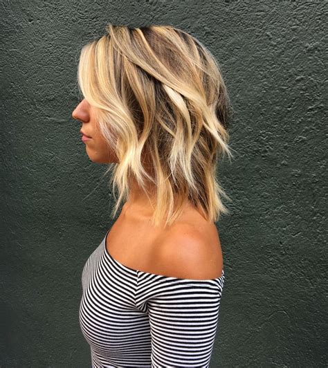 Blonde Highlights With Effortless Beach Waves Mom Hairstyles Medium