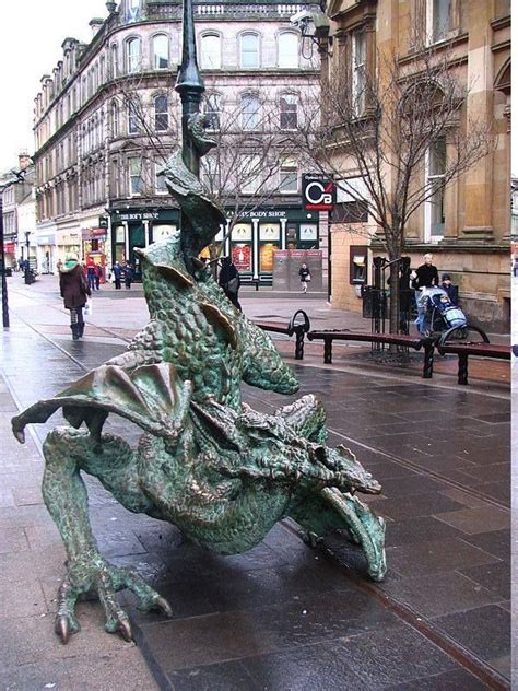 Dundee Scotland The Dundee Dragon Dundee Scotland Places Of Interest