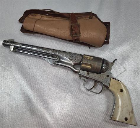 Vintage Colt 45 Hubley Cap Gun W Holster Live And Online Auctions On